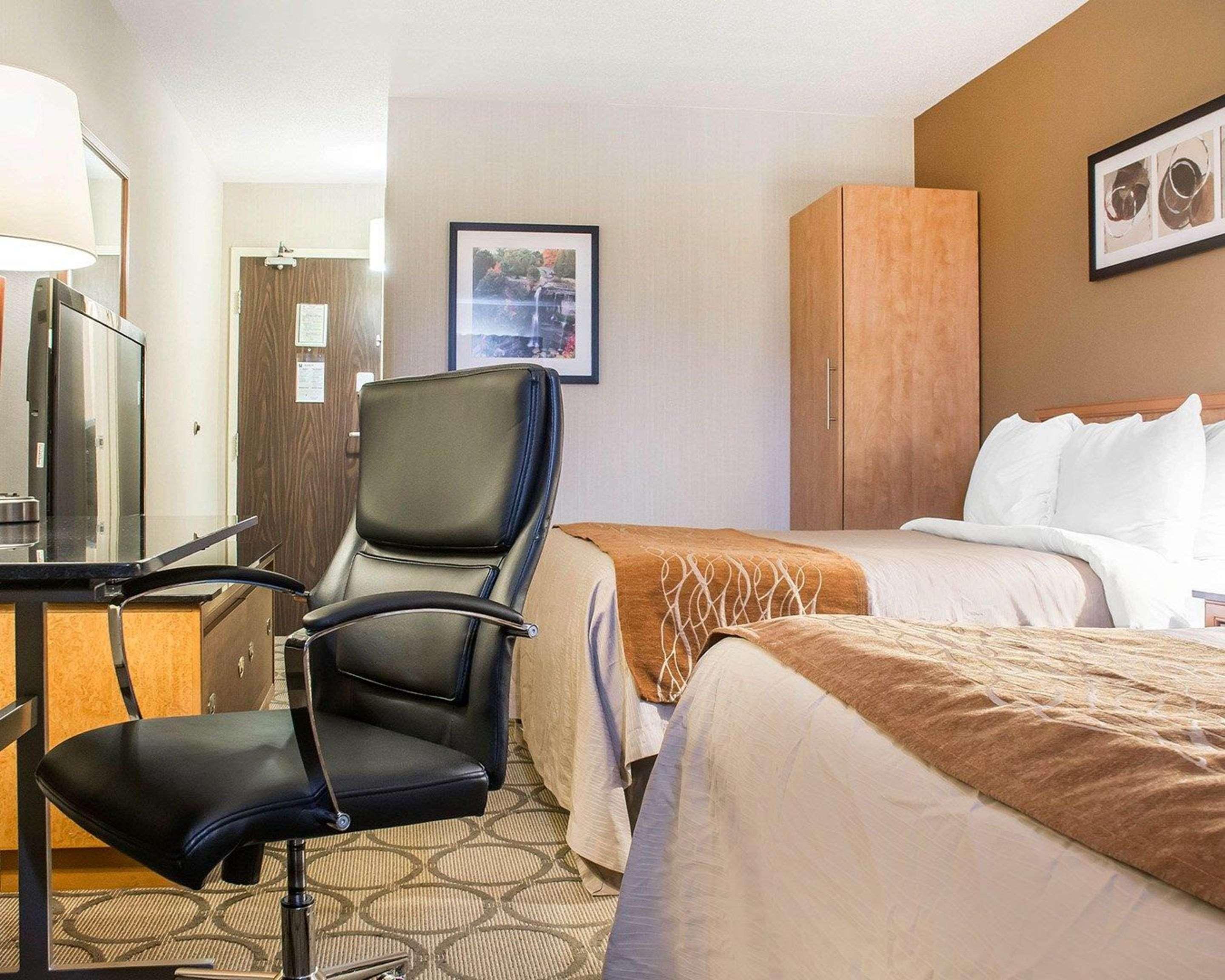 Comfort Inn Hamilton Bagian luar foto