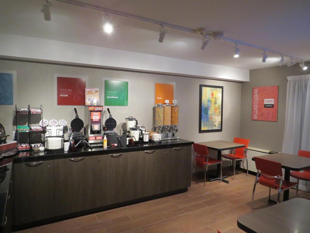 Comfort Inn Hamilton Bagian luar foto