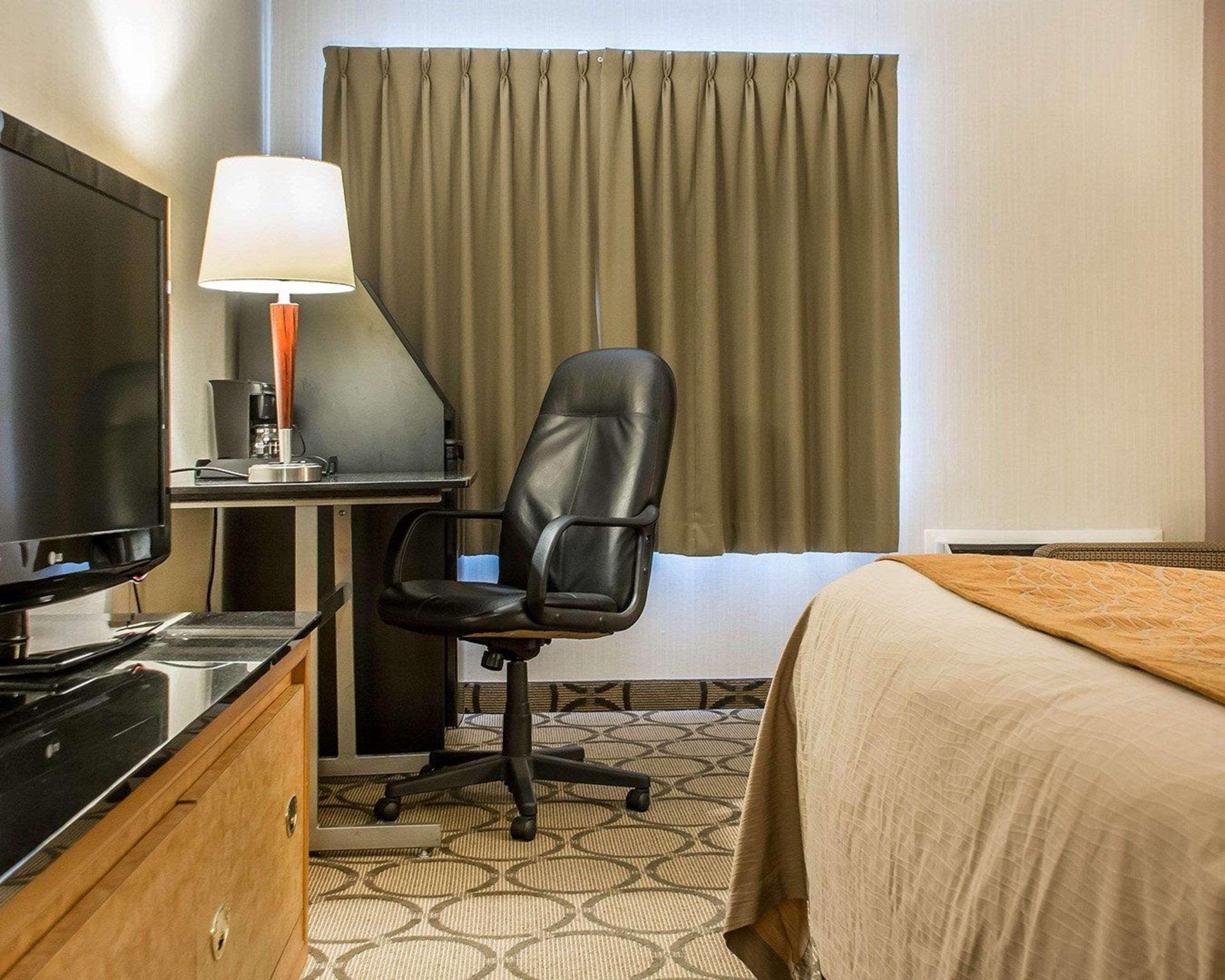 Comfort Inn Hamilton Bagian luar foto