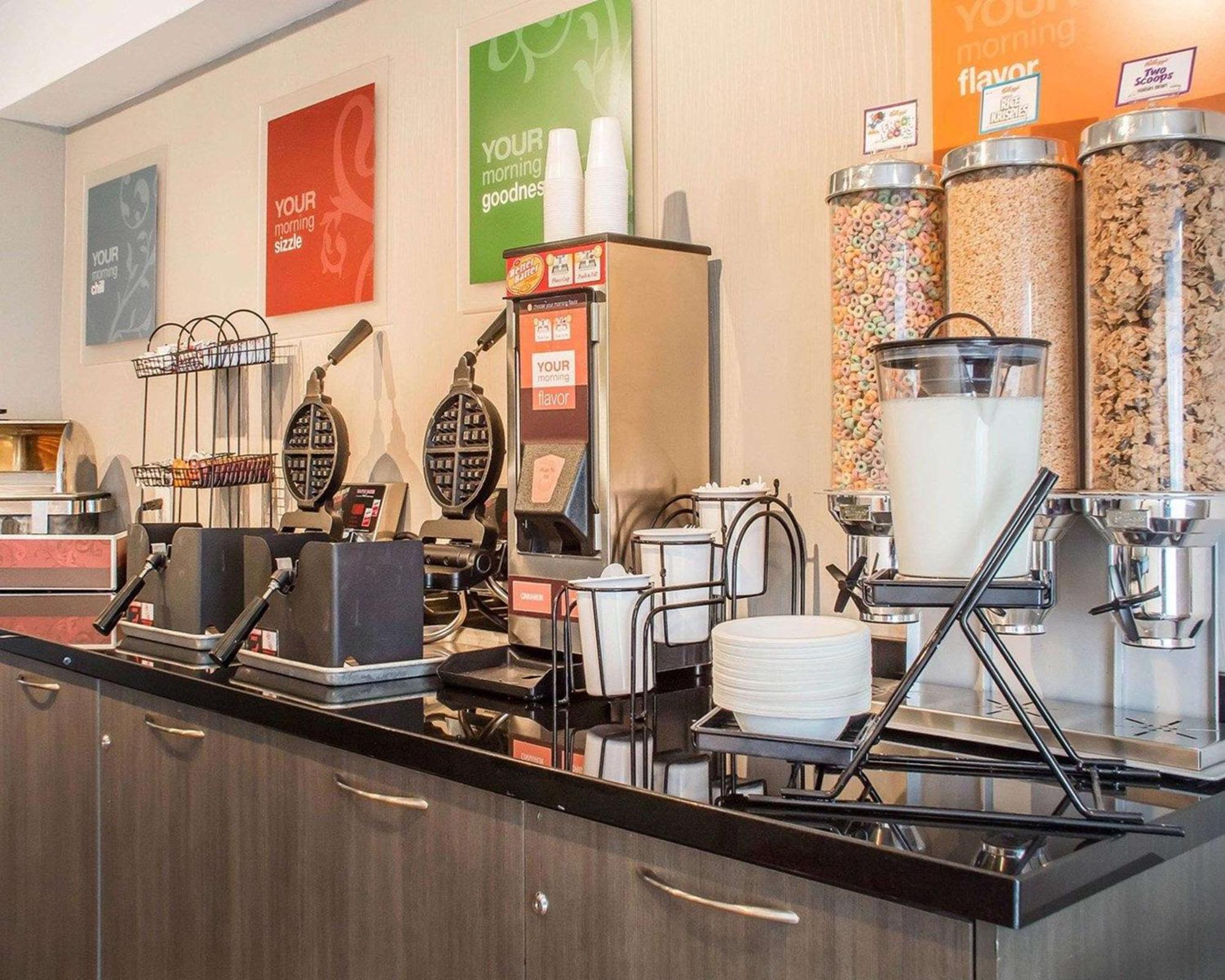 Comfort Inn Hamilton Bagian luar foto
